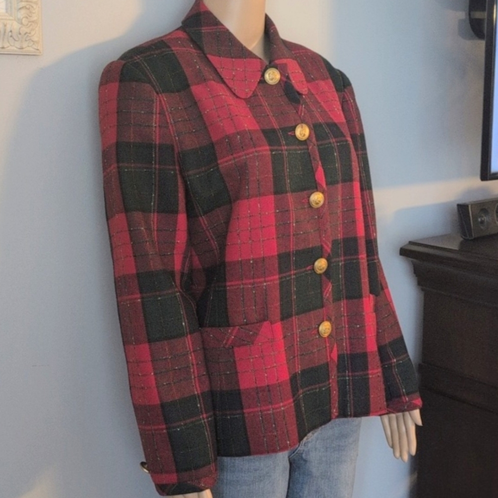 Vintage Red Plaid Tweed Jacket Gold Crest Buttons Peter Pan Collar Blazer - Picture 4 of 17